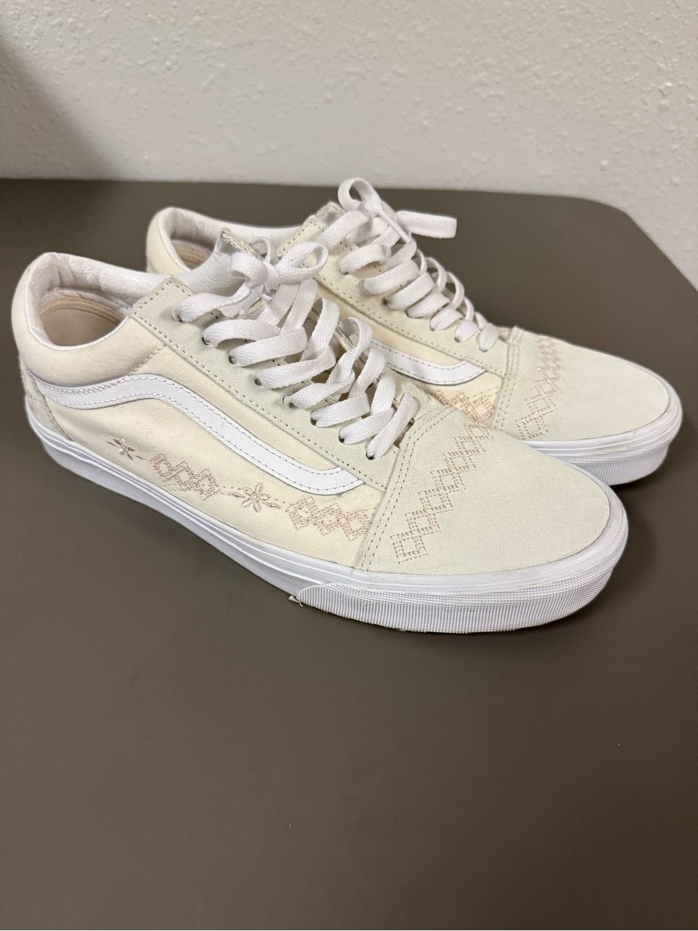 Vans Cream Low-Top Sneakers with Indian print stitching